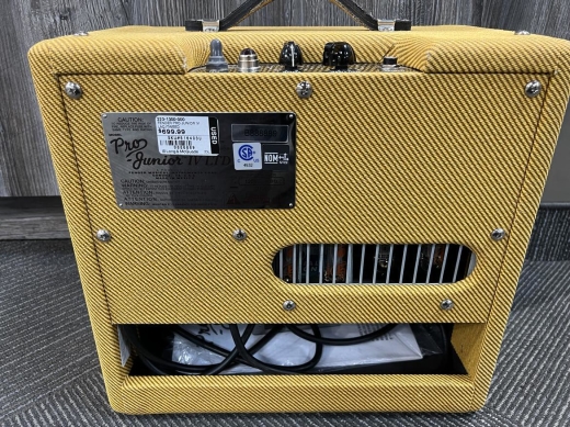 Fender - Pro Junior IV amp 3